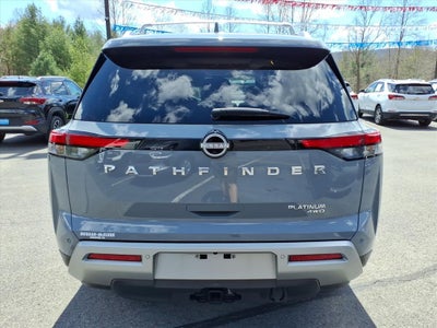 2023 Nissan Pathfinder Platinum