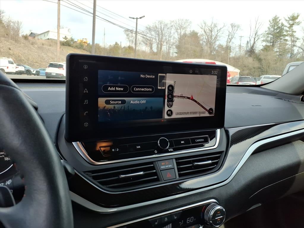 2023 Nissan Altima 2.0 SR